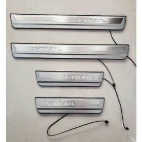 Nissan X-Trail 2014-2017 Işıklı Kapı Eşiği