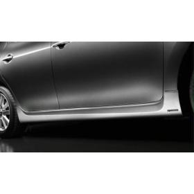 Toyota Auris 2013 - 2014 Izgaralı Marşpiyel Boyasız