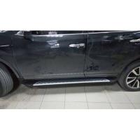 Nissan X-Trail Uyumlu Yedek Parça Noktalı OEM Stil Yan Basamak
