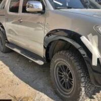 Toyota Hılux Uyumlu Yedek Parça Çamurluk Ağzı Dodik Takımı