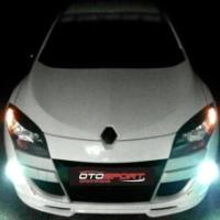 Renault Megane 3 HB Uyumlu Yedek Parça Delikli Ön Tampon Eki