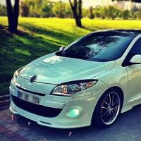 Renault Megane 3 HB Uyumlu Yedek Parça Delikli Ön Tampon Eki