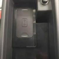 Audi A4 2016-2019 Uyumlu Telefon Şarz Kiti